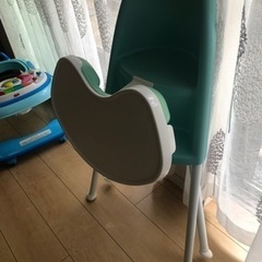 ベビービョルンのハイチェアの画像