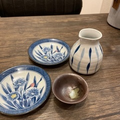 おちょこなどセットにしています