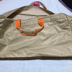 旅行バッグ