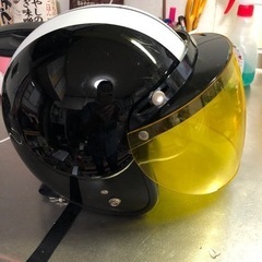 最終値下げ！2個のヘルメット新品未使用品と中古品
