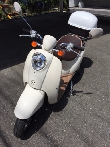 ホンダ　クレアスクーピー　ホワイト