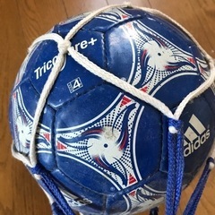 サッカーボール　adidas アディダスの画像