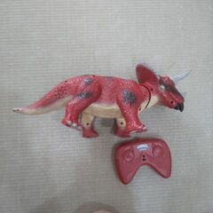 リモコンで動く恐竜の画像