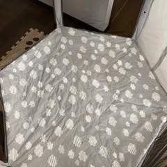 ポータブルベビーサークル 日本育児 の画像