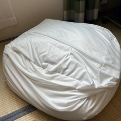 1人掛けビーズソファの画像