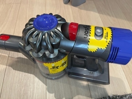 ダイソン Dyson V8 Fluffy Extra 掃除機 sv10ffexn 