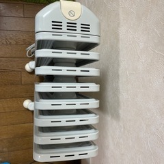【お値下げ交渉可】デロンギオイルヒーター(JR0812)の画像