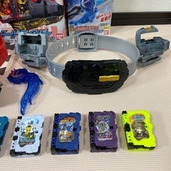 【再値下げ】仮面ライダーセイバー DX聖剣ソードライバー他セットの画像
