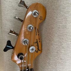 ベース　サミックの画像