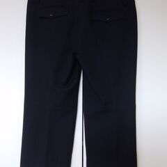 22オクトーブル　大きいサイズ　黒クロップドパンツ　美品の画像