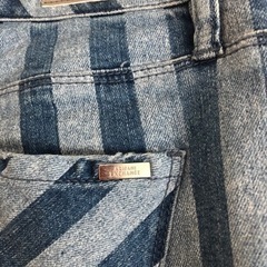 ARMANIジーパンの画像