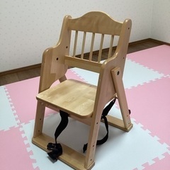 子供用テーブル付き椅子の画像