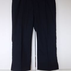 23区　大きいサイズ　黒クロップドパンツ　美品