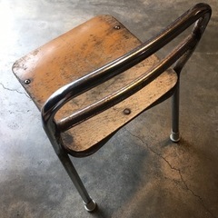 幼稚園の椅子 アンティークの画像