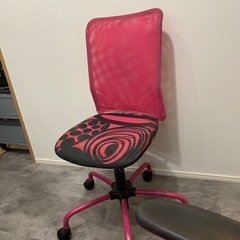 【お急ぎ下さい】【0円】IKEA 子供の学習椅子