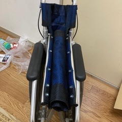 ノーパンク折りたたみ式車椅子