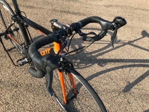 閲覧いただきありがとうございました。他で買い手が決まりました。　　サドル更新　ジャイアント DEFY4 Sサイズ  タイヤ他新品　整備済