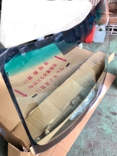 エスティマ用純正ガラス