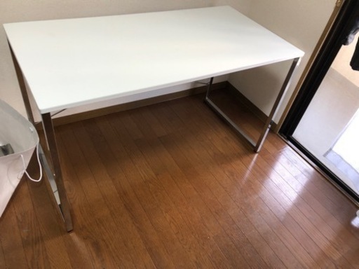 テーブル