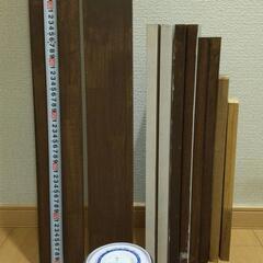 板材、木材と、塗料の画像