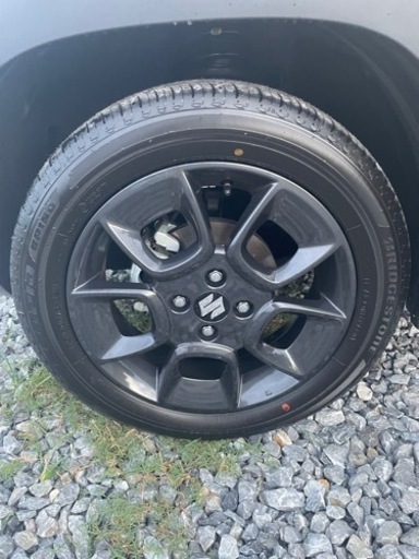 スズキクロスビー新納品車の純正タイヤとホイール4セット
