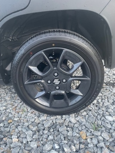 スズキクロスビー新納品車の純正タイヤとホイール4セット