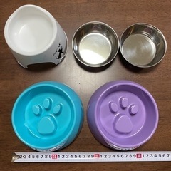 【売約済み】ペットの食器まとめ売りの画像
