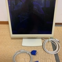 デスクトップモニター　使用可能です