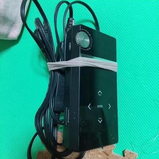 中古 モバイルプロジェクター