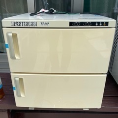 おしぼりスチーマー　タイジインバーターキャビ