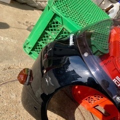 ドゥカティ　アッパーカウル　加工してカワサキw800につけたもの　多少傷ありの画像