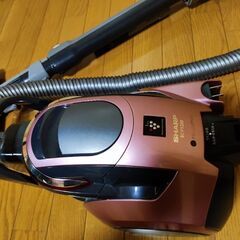 SHARP サイクロン式掃除機の画像