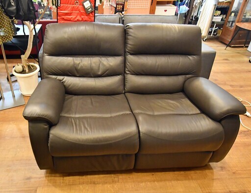 ●近郊配送可能●本革　2人掛け　電動リクライニングソファ　中古品●相模原　横浜　神奈川●2人用●