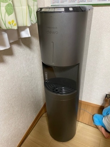 ウォーターサーバー　FRECIOUS  dewo