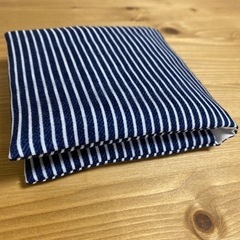 保冷剤ケース・サニタリー入れ　ブルー縞々