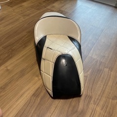引取り限定 カスタムシート PCX125 JF28 ノイワットダン 差し上げますの画像