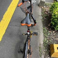 【リサイクルショップどりーむ鹿大前店】No.257　折り畳み自転車　20インチ　14230SA 　六段変速ギア付き♪　オシャレなオレンジ＆ブラックのツートンカラー⤴の画像
