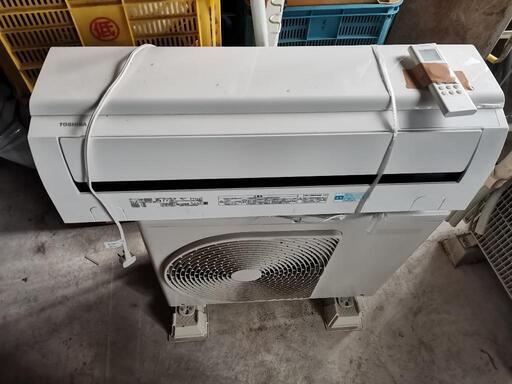 東芝 ルームエアコン 2018年製 RAS-E221M(W) RASE221MA