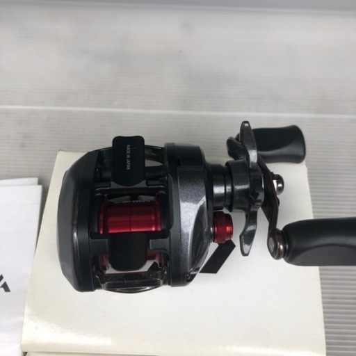 リール　ダイワ ALPHAS AIR7.2L  左ハンドル