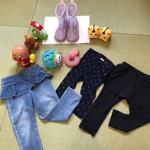 女の子用品【長靴16㎝.アンパンおもちゃなど】