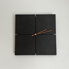 木製掛け時計の画像