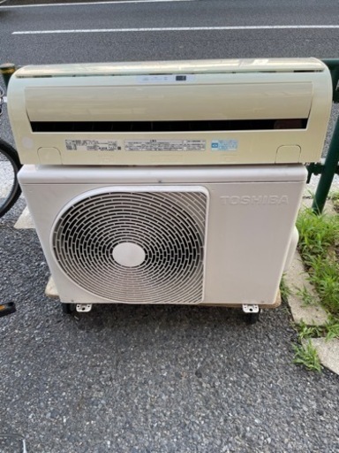 TOSHIBA ルームエアコン　RAS-401G 4.0kw