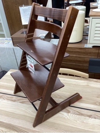 KG-82【新入荷　リサイクル品】ストッケ　トリップトラップチェア　ブラウン