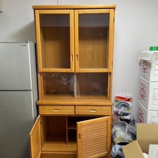 食器棚(縦187x幅90センチ　奥行き45)
