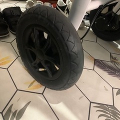 Joie(ジョイー) 三輪ベビーカー ライトトラックス エア クロムの画像