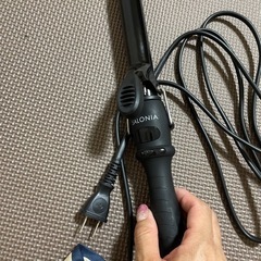 サロニアカールヘアアイロン