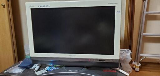 テレビ　中古　SHARP　AQUOS　世界の亀山モデル