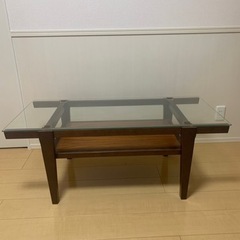 【7/27までに引き取りに来ていただける方】ガラステーブル