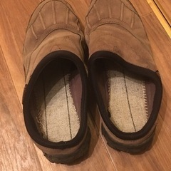 スリッポンタイプのスニーカー 今なら3点プレゼントありの画像