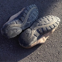 スリッポンタイプのスニーカー 今なら3点プレゼントありの画像